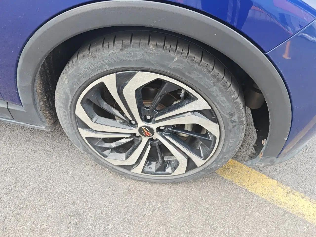 Hongqi E-HS3 2019 Zhilian Qiyue Two-Wheel Drive Version — миниатюра 8