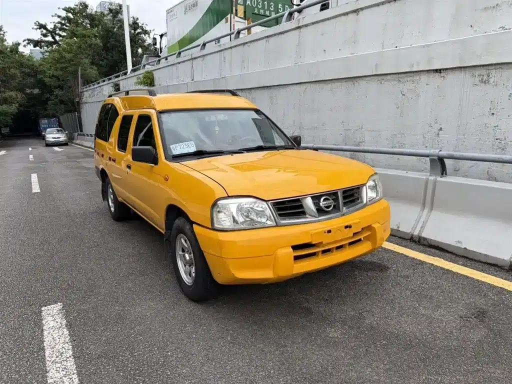 Nissan ZN van 2011 2.4L 2WD Premium 5-seater ZN6493 — миниатюра 2