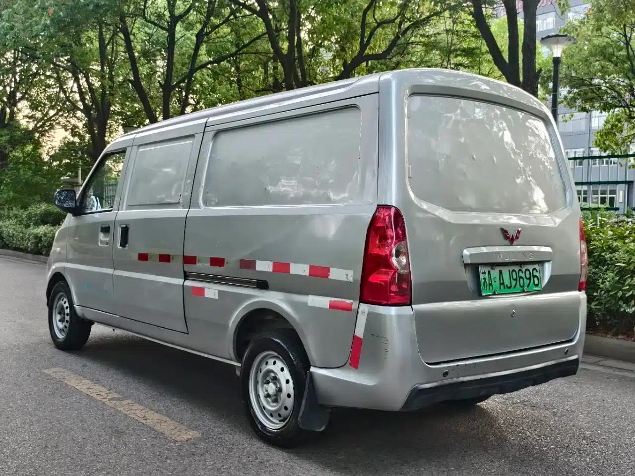 Wuling EV50 2021 model van logistics vehicle with Huishitong Penghui 43.2kWh Liuji electric control system — миниатюра 3