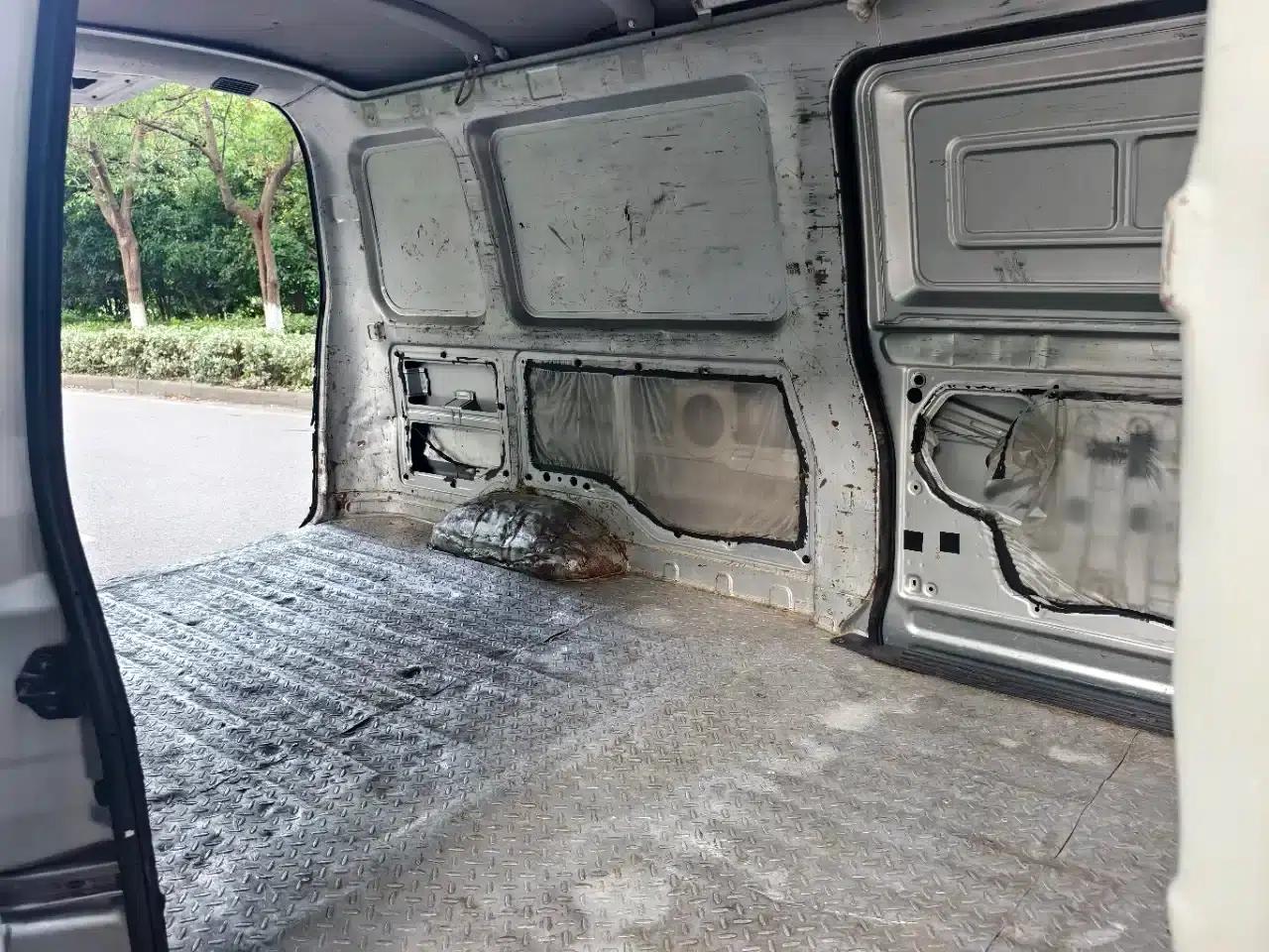 Wuling EV50 2021 model van logistics vehicle with Huishitong Penghui 43.2kWh Liuji electric control system — миниатюра 9