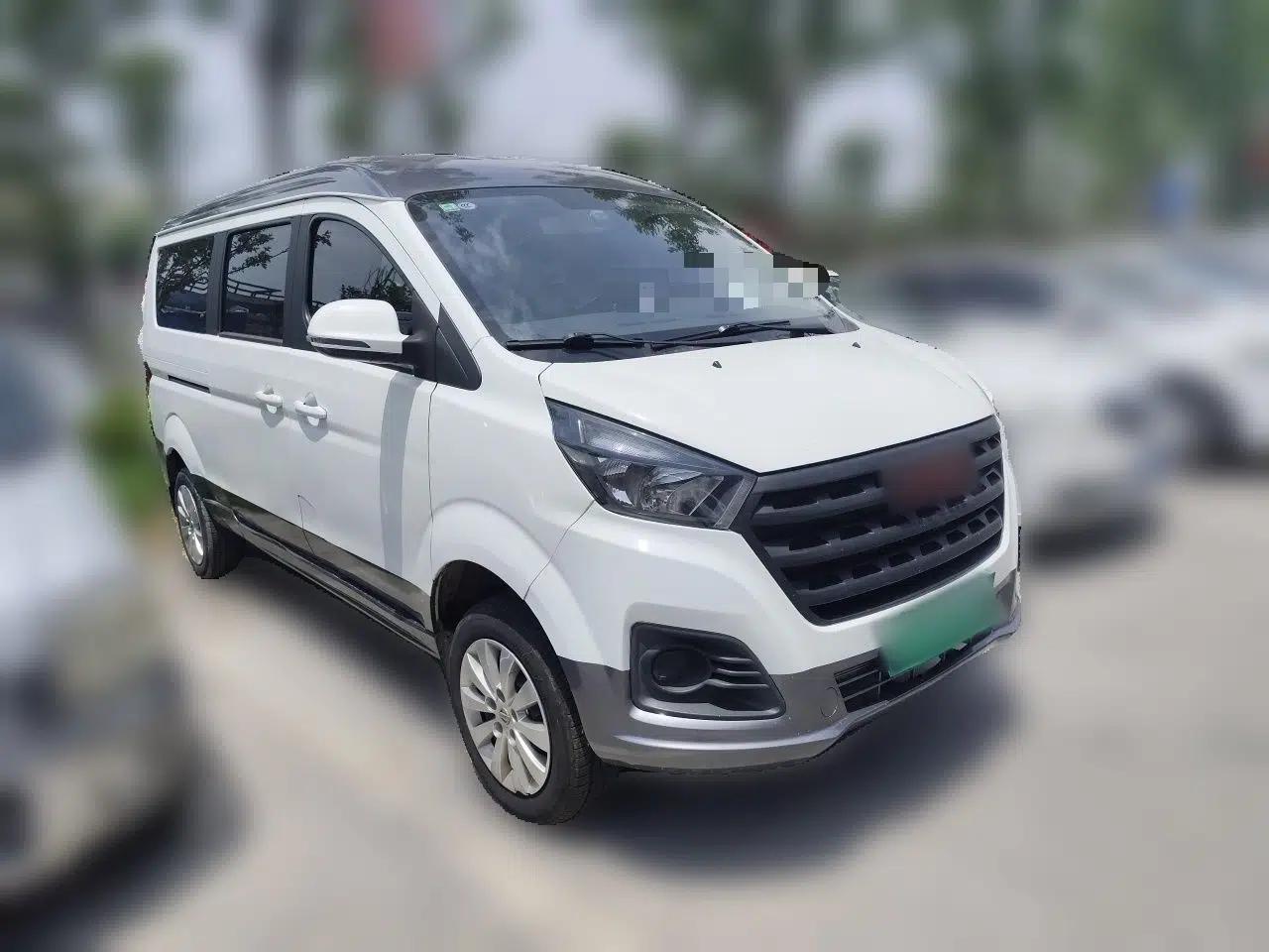 Jinbei Gold Hiace M Classic 2022 Panda Edition 1.5L Engineering Lion Passenger Van 6 Seats — миниатюра 3