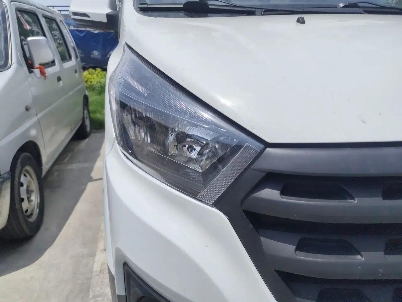 Jinbei Gold Hiace M Classic 2022 Panda Edition 1.5L Engineering Lion Passenger Van 6 Seats — миниатюра 7