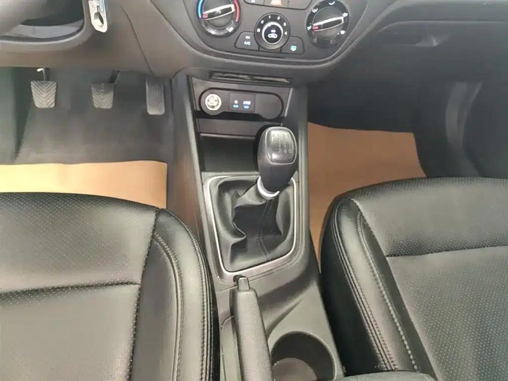 2016 Hyundai Verna 1.4L Manual GLS Cool Edition — миниатюра 14
