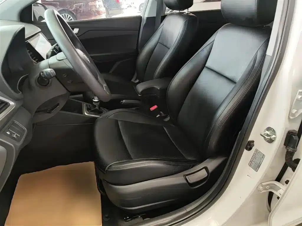 2016 Hyundai Verna 1.4L Manual GLS Cool Edition — миниатюра 15