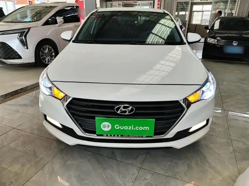 2016 Hyundai Verna 1.4L Manual GLS Cool Edition — миниатюра 3