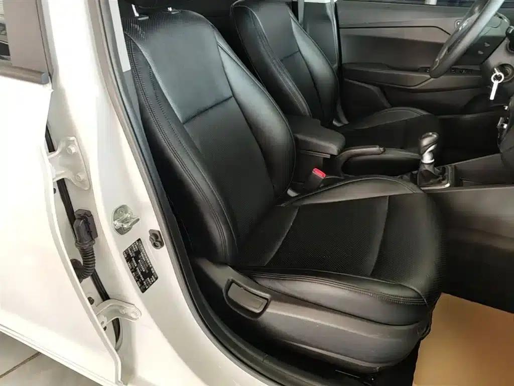 2016 Hyundai Verna 1.4L Manual GLS Cool Edition — миниатюра 25