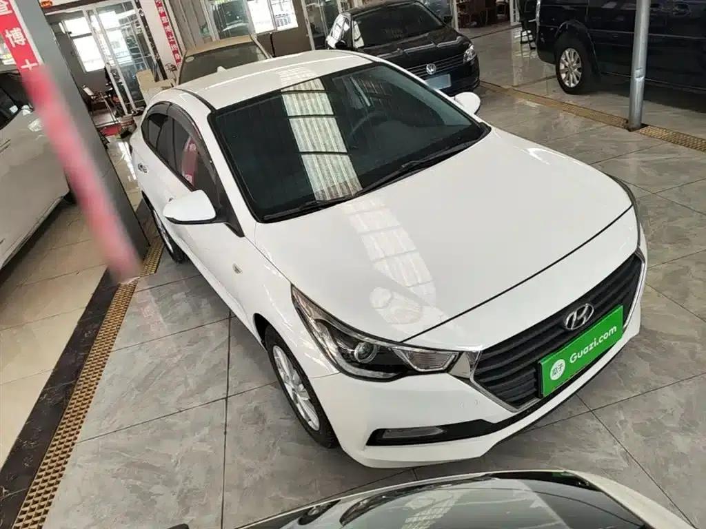 2016 Hyundai Verna 1.4L Manual GLS Cool Edition — миниатюра 4