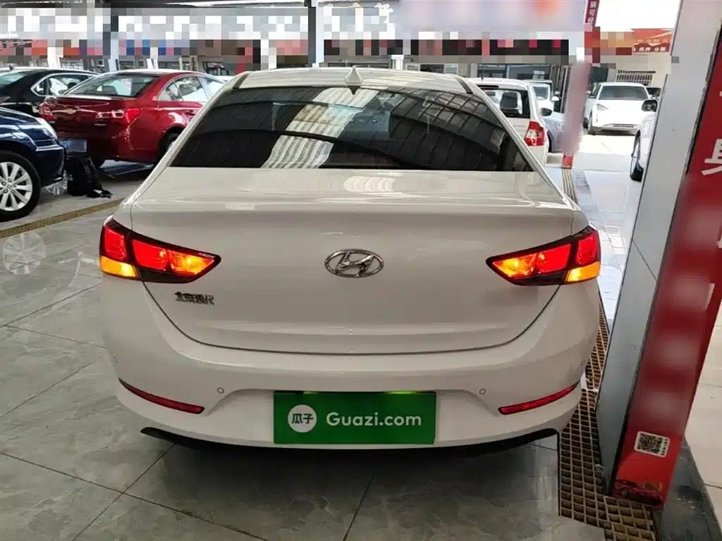 2016 Hyundai Verna 1.4L Manual GLS Cool Edition — миниатюра 6
