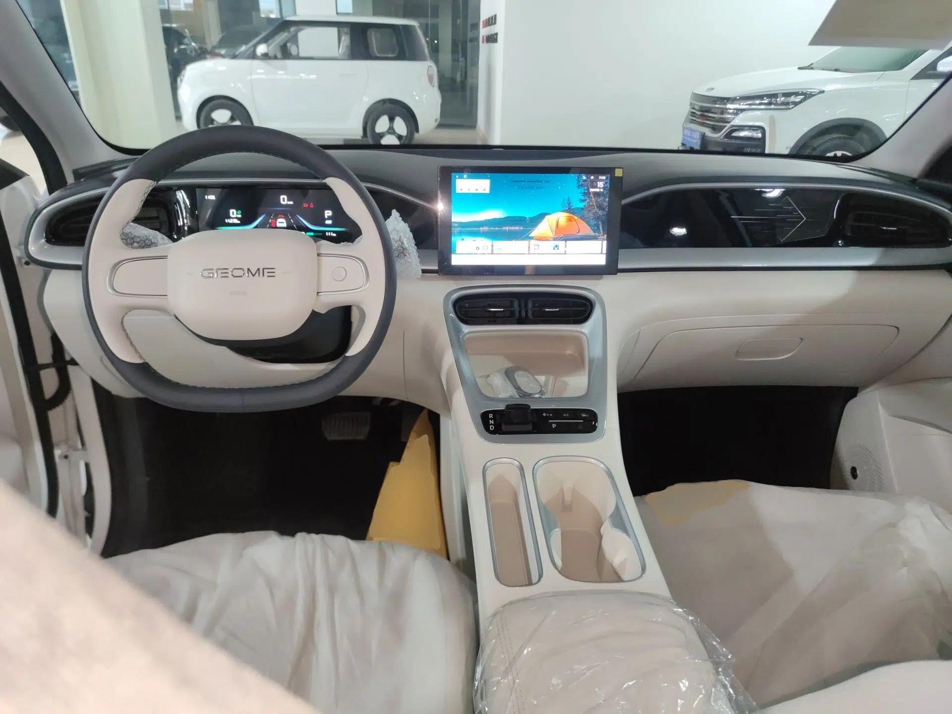 Geely Galaxy Geome 2026 Model 310km Youth Edition — миниатюра 17