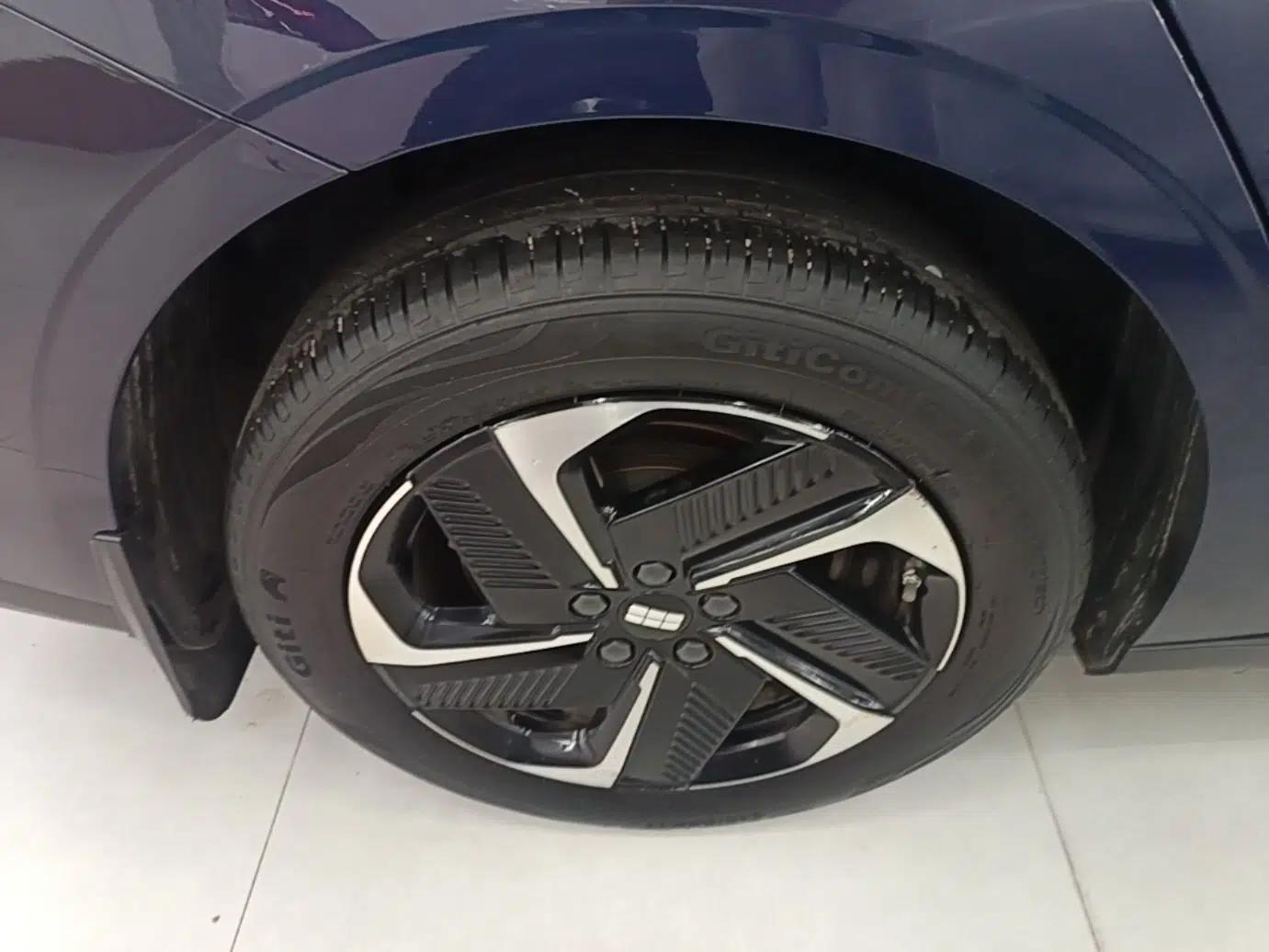 Geely Galaxy L6 2023 125km Starship — миниатюра 11