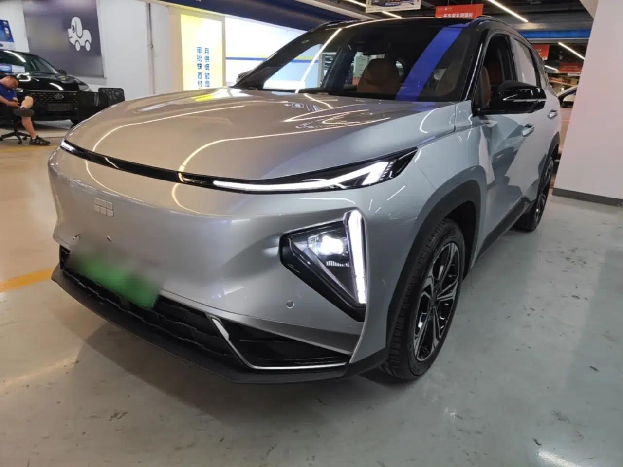 Geely Galaxy L7 2025 EM-i 115km Exploration+ Edition — миниатюра 1