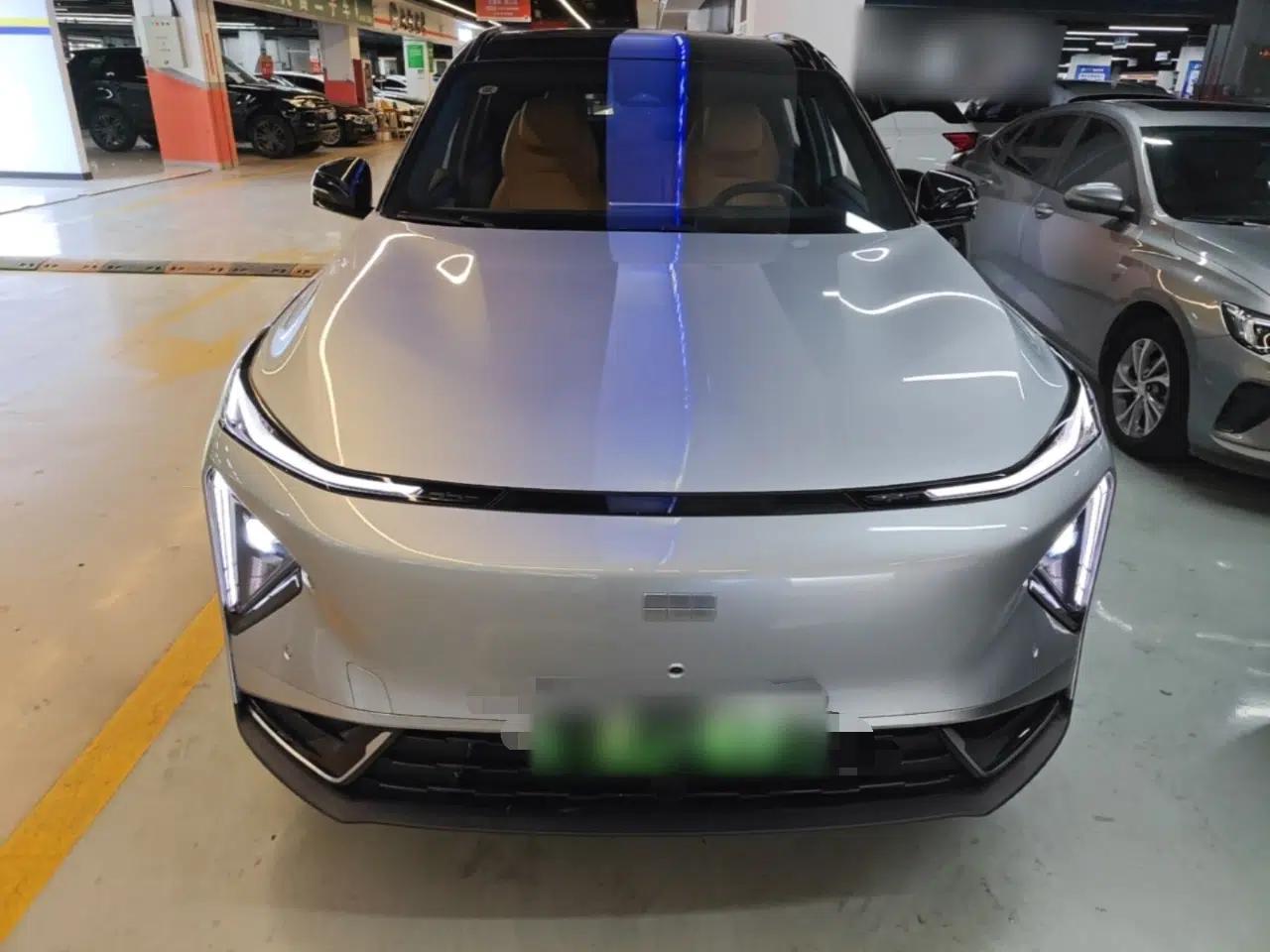 Geely Galaxy L7 2025 EM-i 115km Exploration+ Edition — миниатюра 2