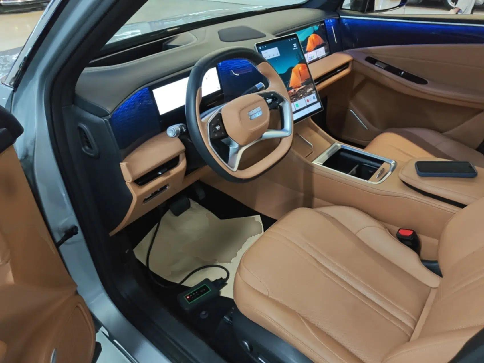 Geely Galaxy L7 2025 EM-i 115km Exploration+ Edition — миниатюра 18