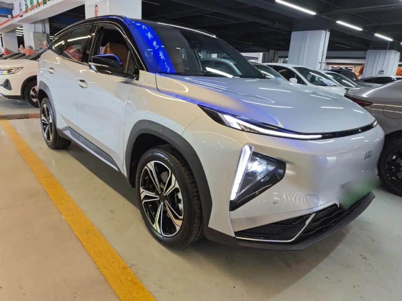 Geely Galaxy L7 2025 EM-i 115km Exploration+ Edition — миниатюра 3