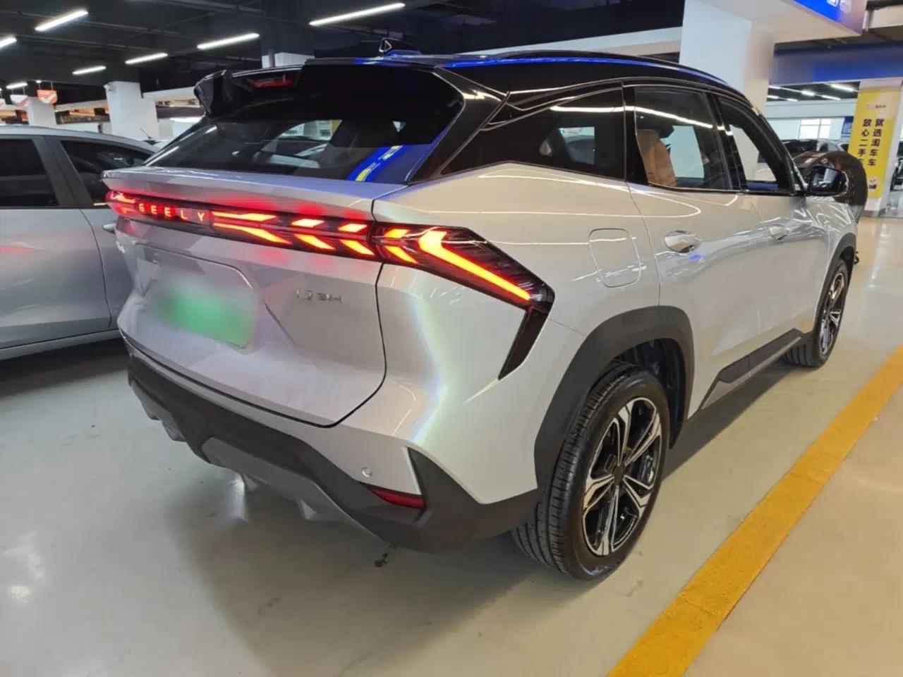 Geely Galaxy L7 2025 EM-i 115km Exploration+ Edition — миниатюра 6