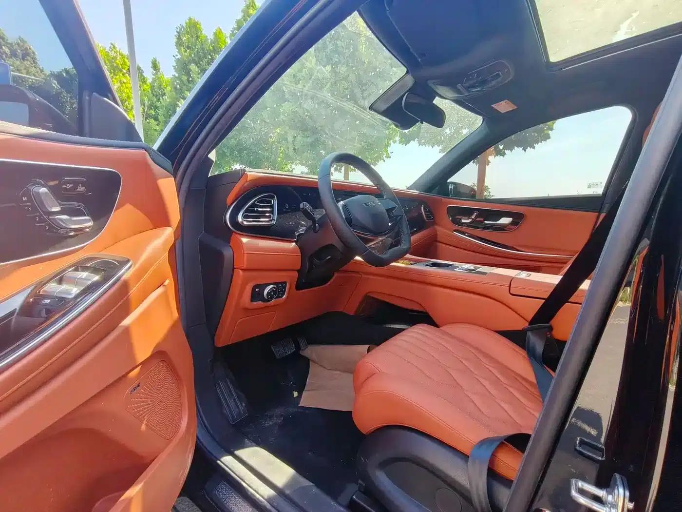 Starlight Moon 2026 400T 2WD Star Edition 7-Seater — миниатюра 4