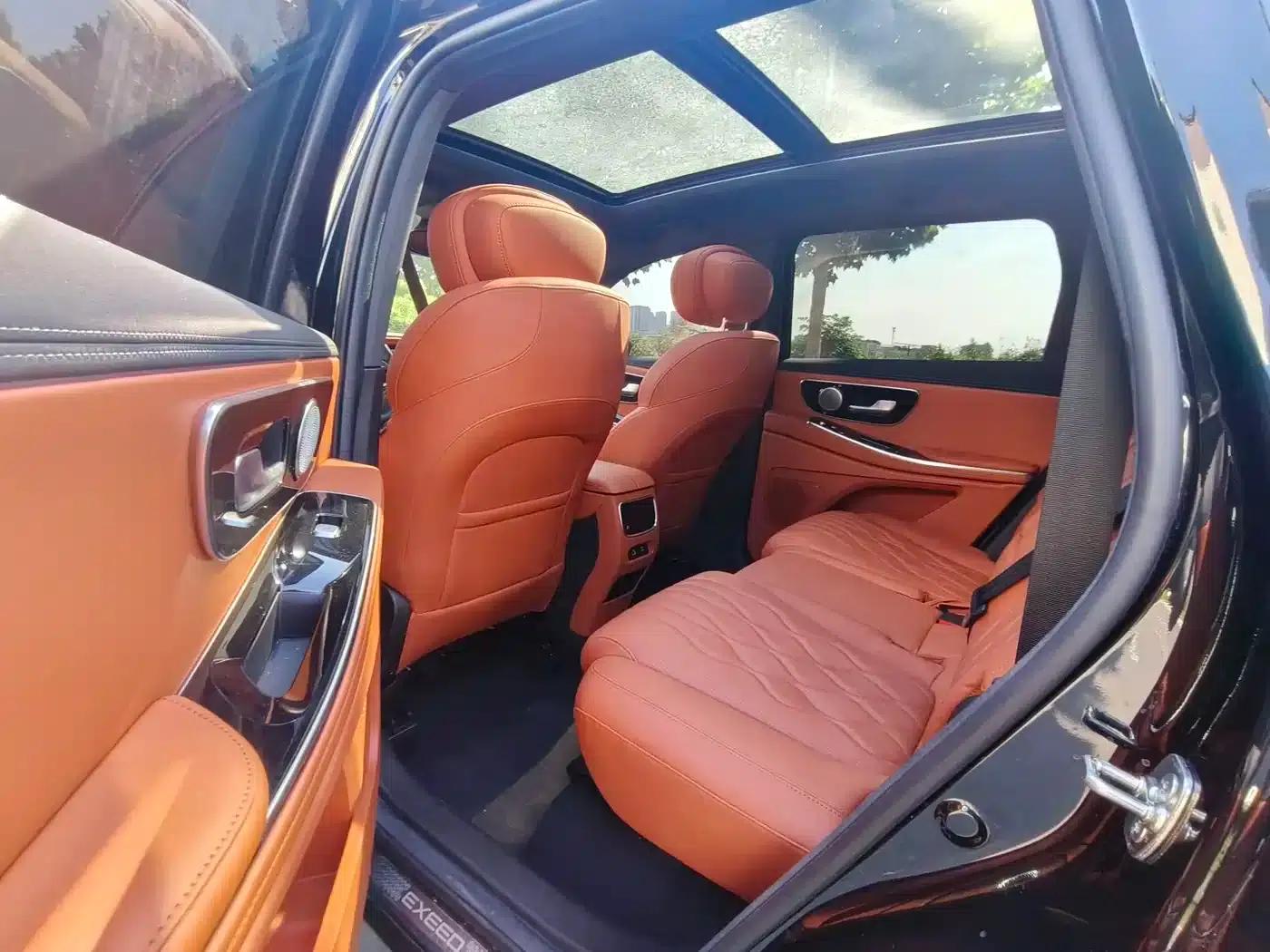 Starlight Moon 2026 400T 2WD Star Edition 7-Seater — миниатюра 5