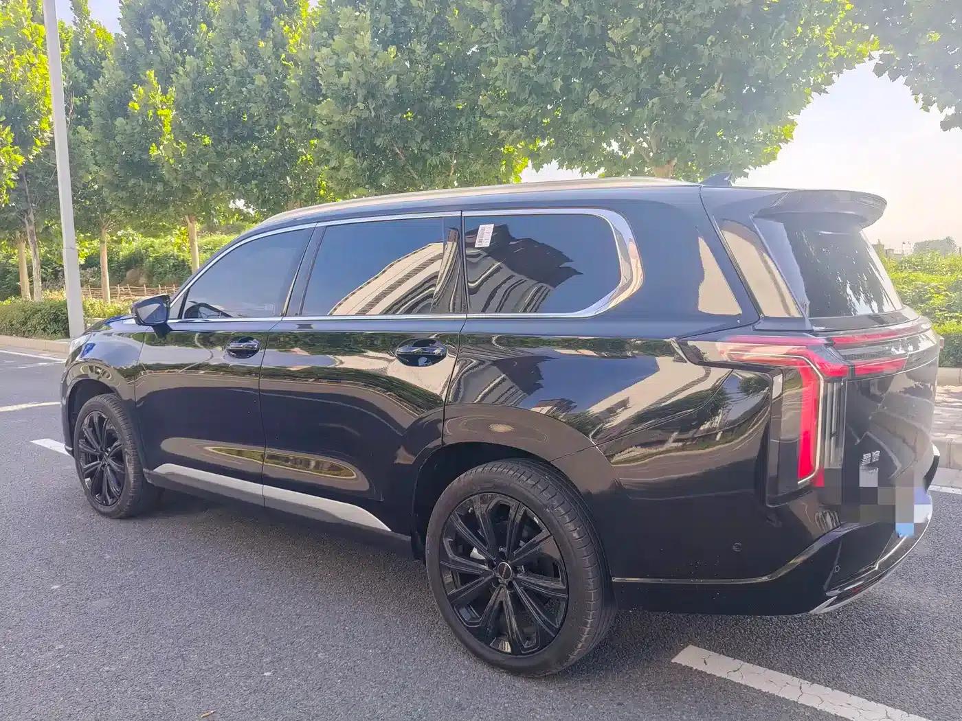Starlight Moon 2026 400T 2WD Star Edition 7-Seater — миниатюра 7