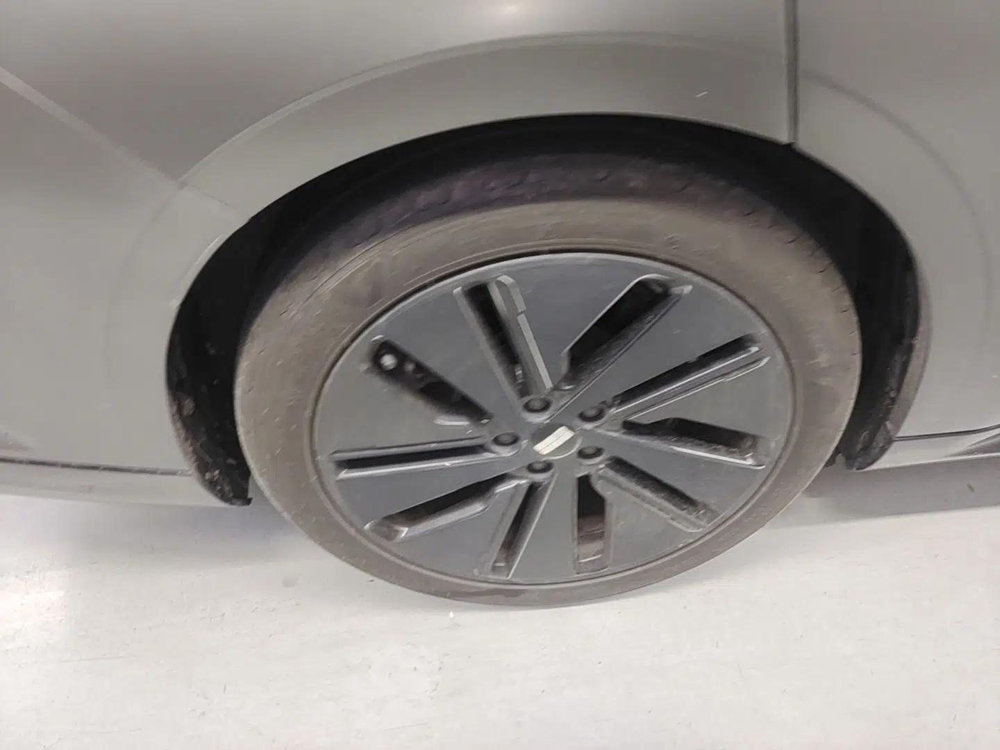 Geely Galaxy E8 2024 665 km Range Rear-Drive Starship Long-Range Version — миниатюра 11