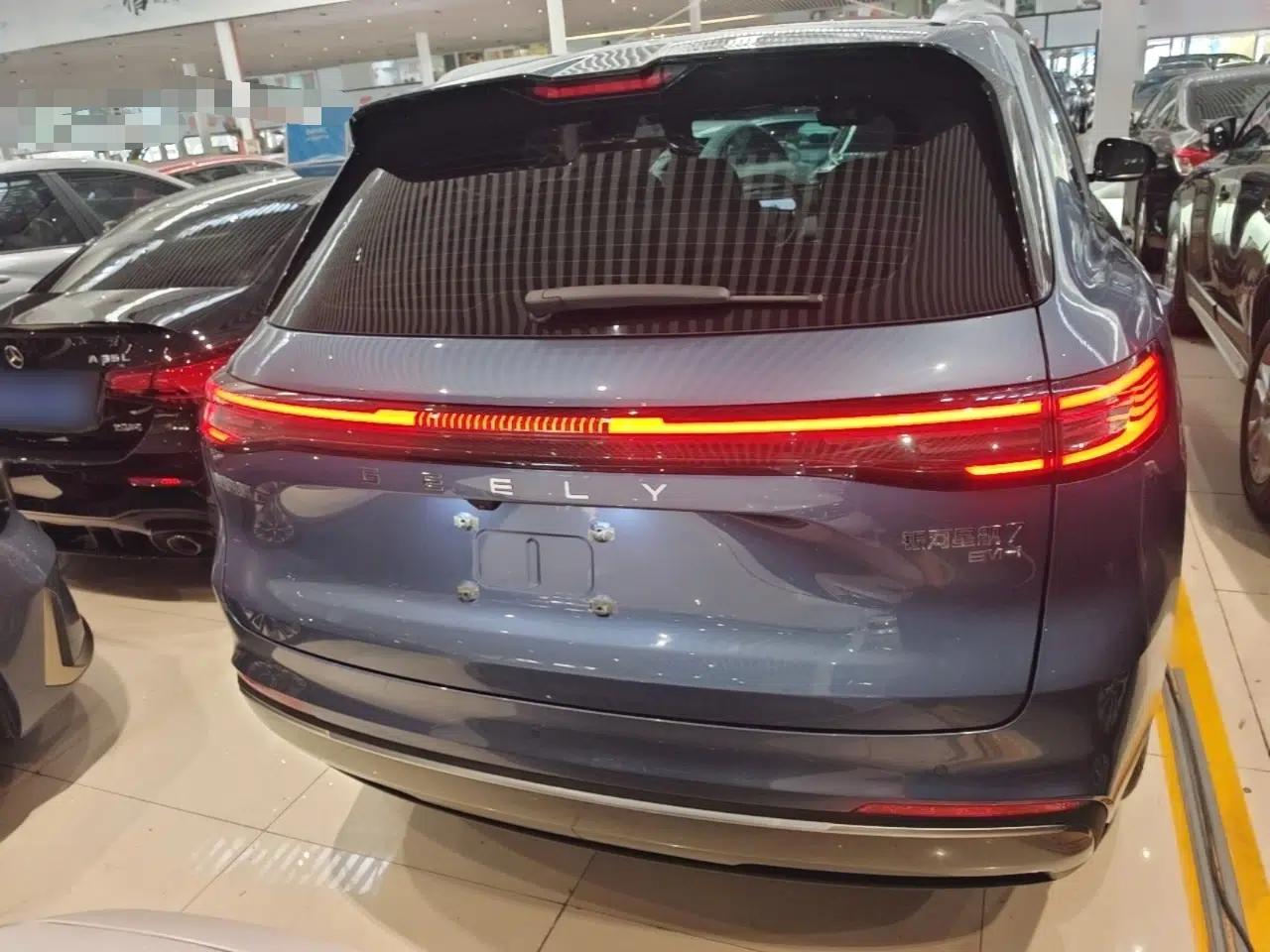 Geely Galaxy Xingjian 7 EM-i 2025 120km Navigator Edition — миниатюра 5