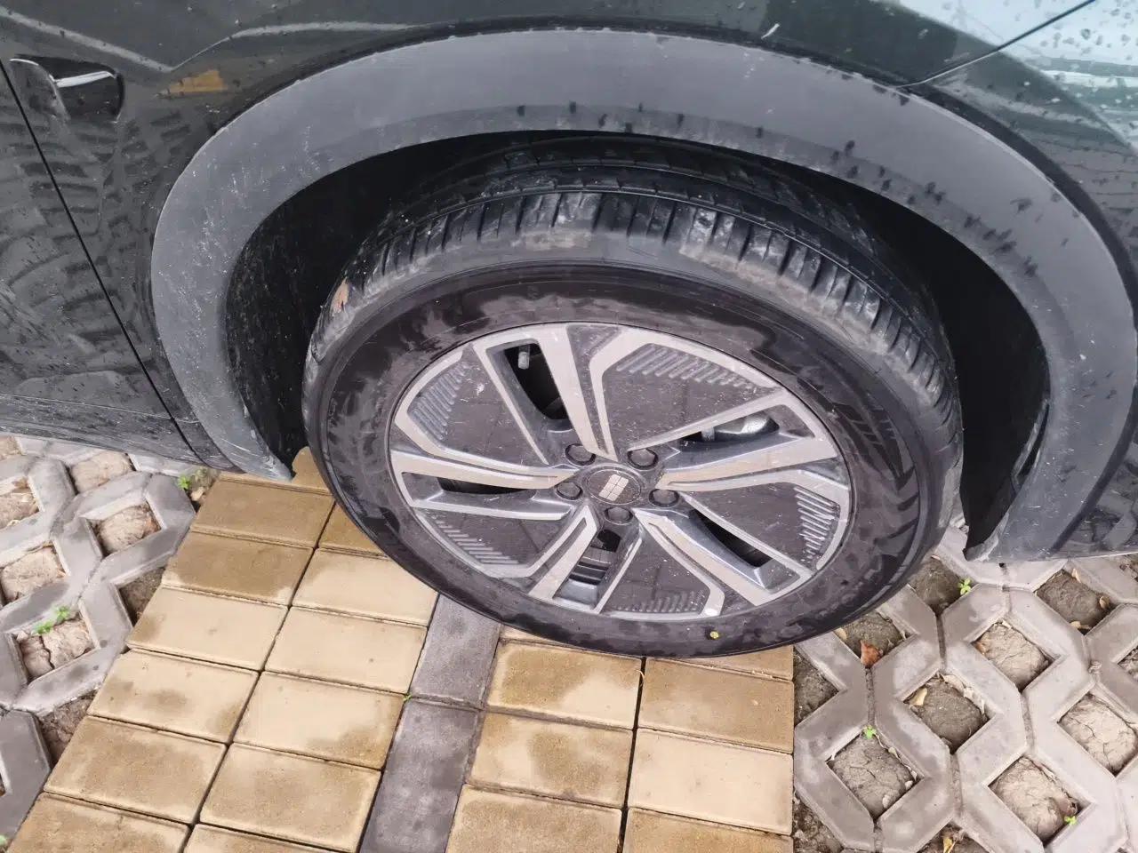 Geely Galaxy Xingjian 7 EM-i 2026 Model 135km Leading Edition — миниатюра 8