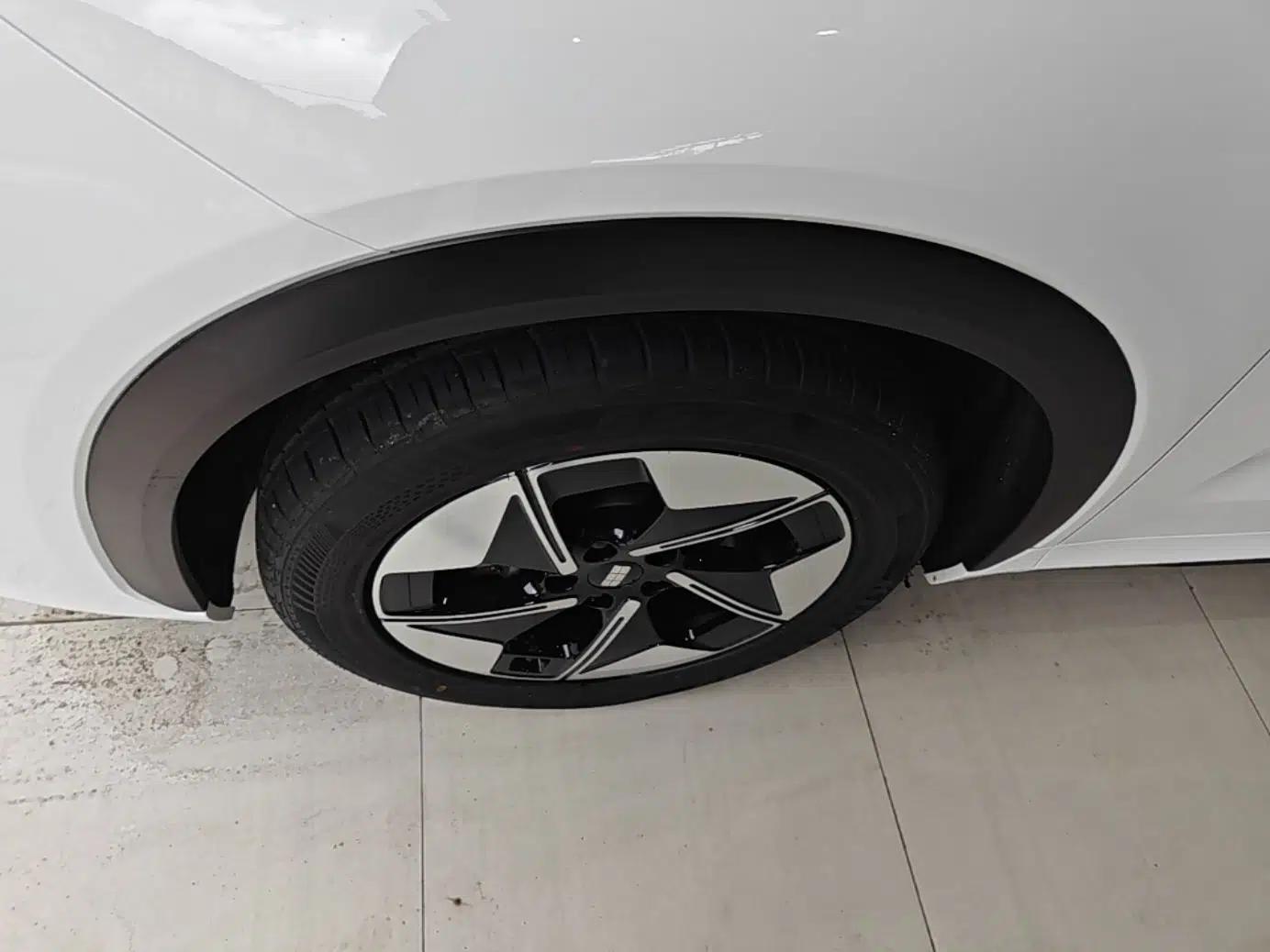 Geely Galaxy E5 2024 530km Long-Range Version — миниатюра 10
