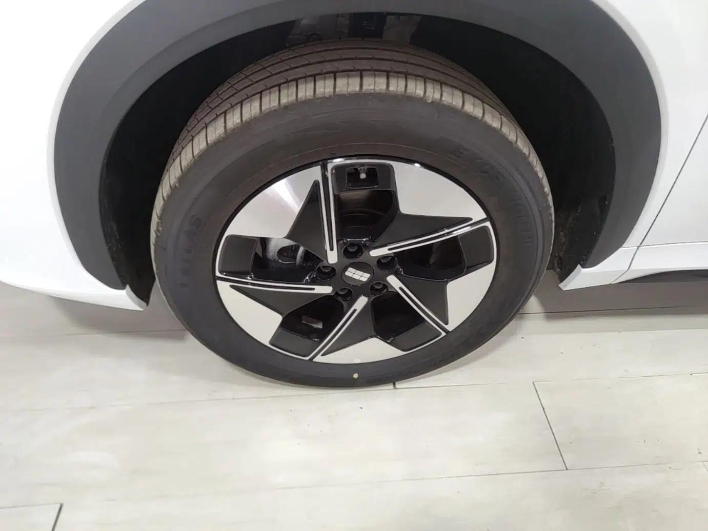 Geely Galaxy E5 2026 Model 530km Launch Edition — миниатюра 10