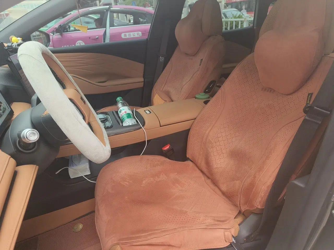 Geely Galaxy 8 2025 130km EM-i Deluxe Edition — миниатюра 15