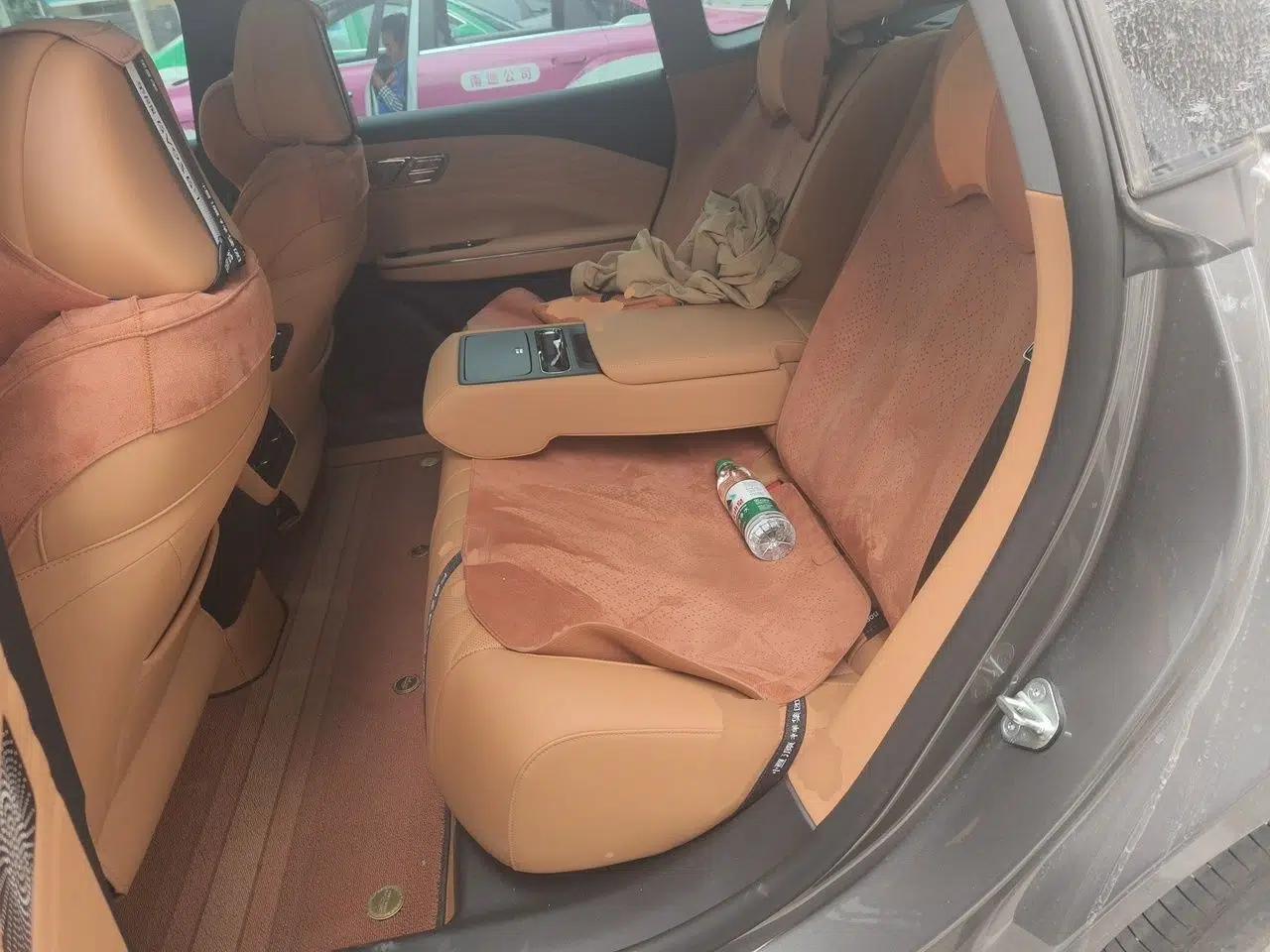 Geely Galaxy 8 2025 130km EM-i Deluxe Edition — миниатюра 17