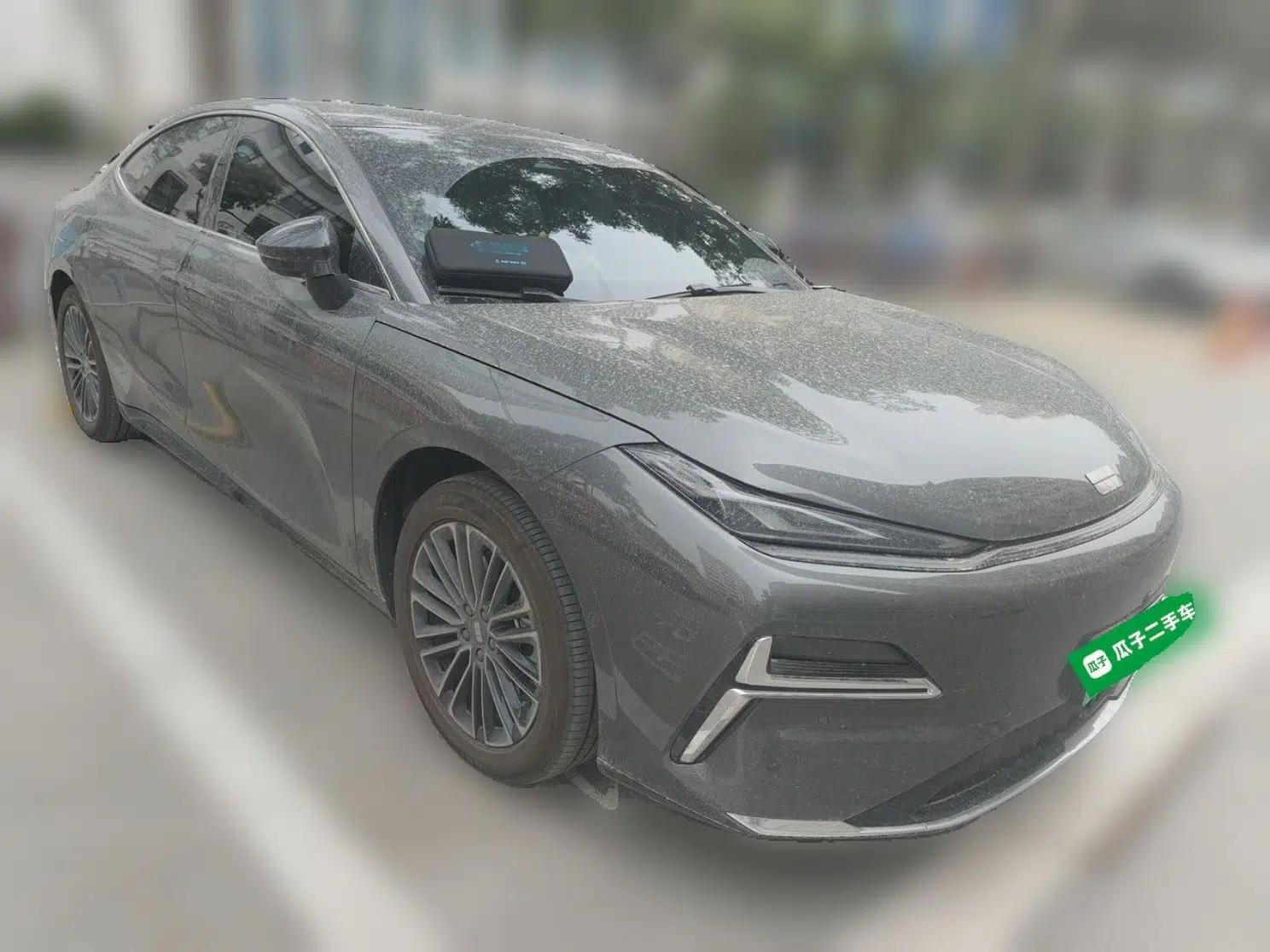 Geely Galaxy 8 2025 130km EM-i Deluxe Edition — миниатюра 3