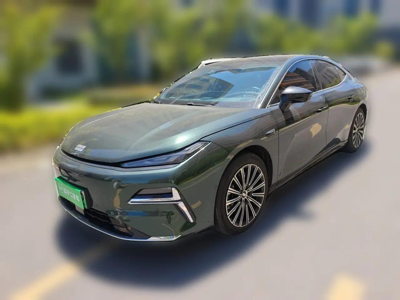 Geely Galaxy 8 2025 130km EM-i Flagship Edition — миниатюра 1