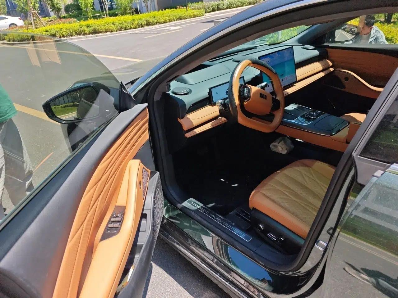Geely Galaxy 8 2025 130km EM-i Flagship Edition — миниатюра 19