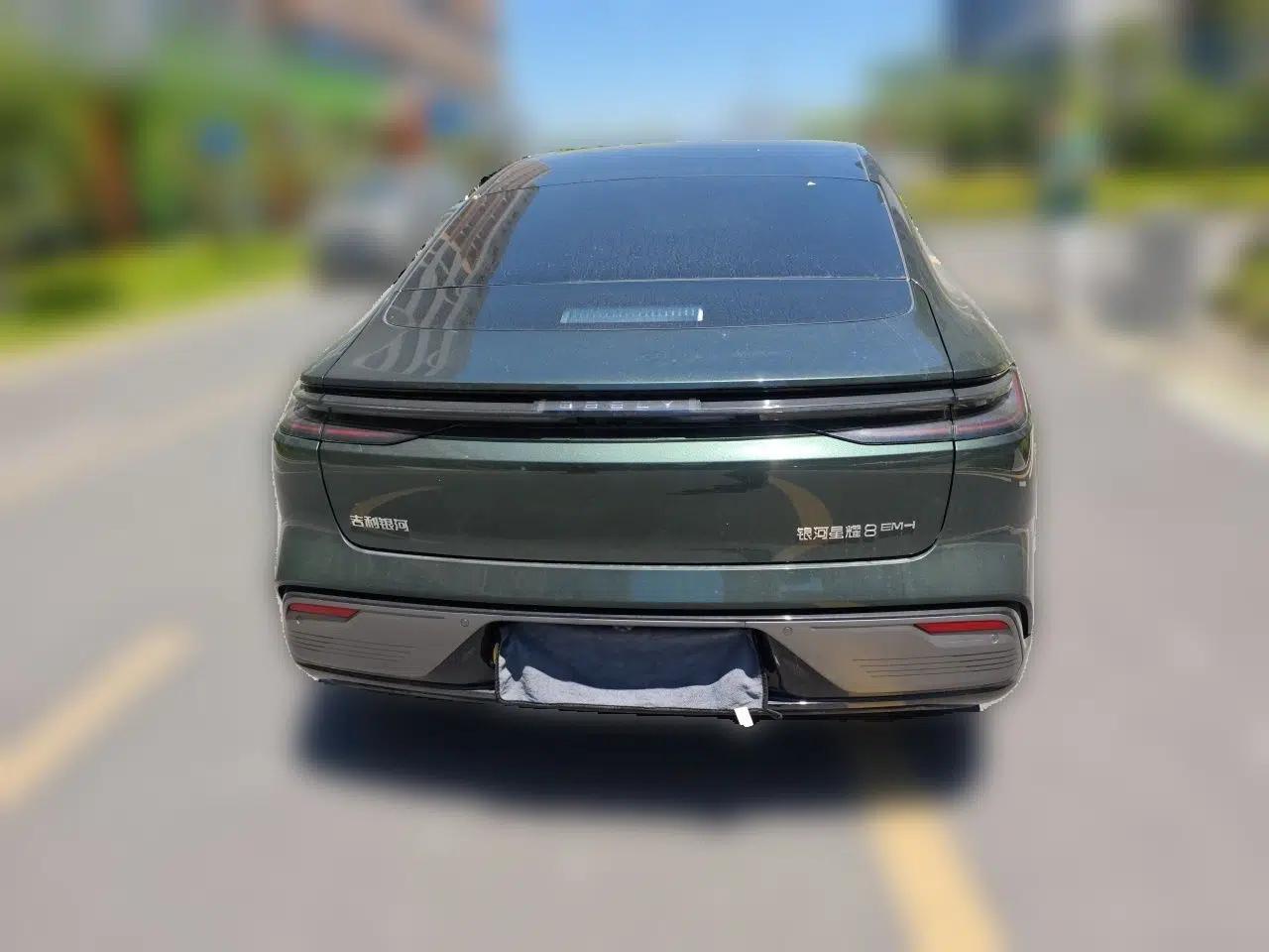 Geely Galaxy 8 2025 130km EM-i Flagship Edition — миниатюра 5