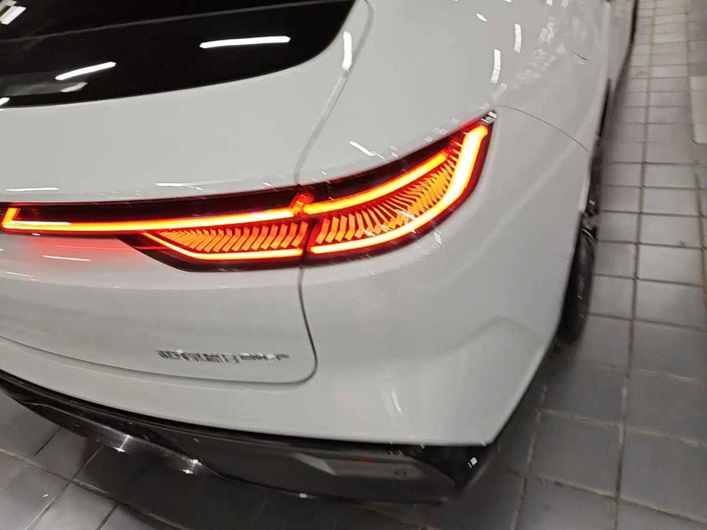 Geely Galaxy 8 2025 130km EM-P Starship Edition — миниатюра 14