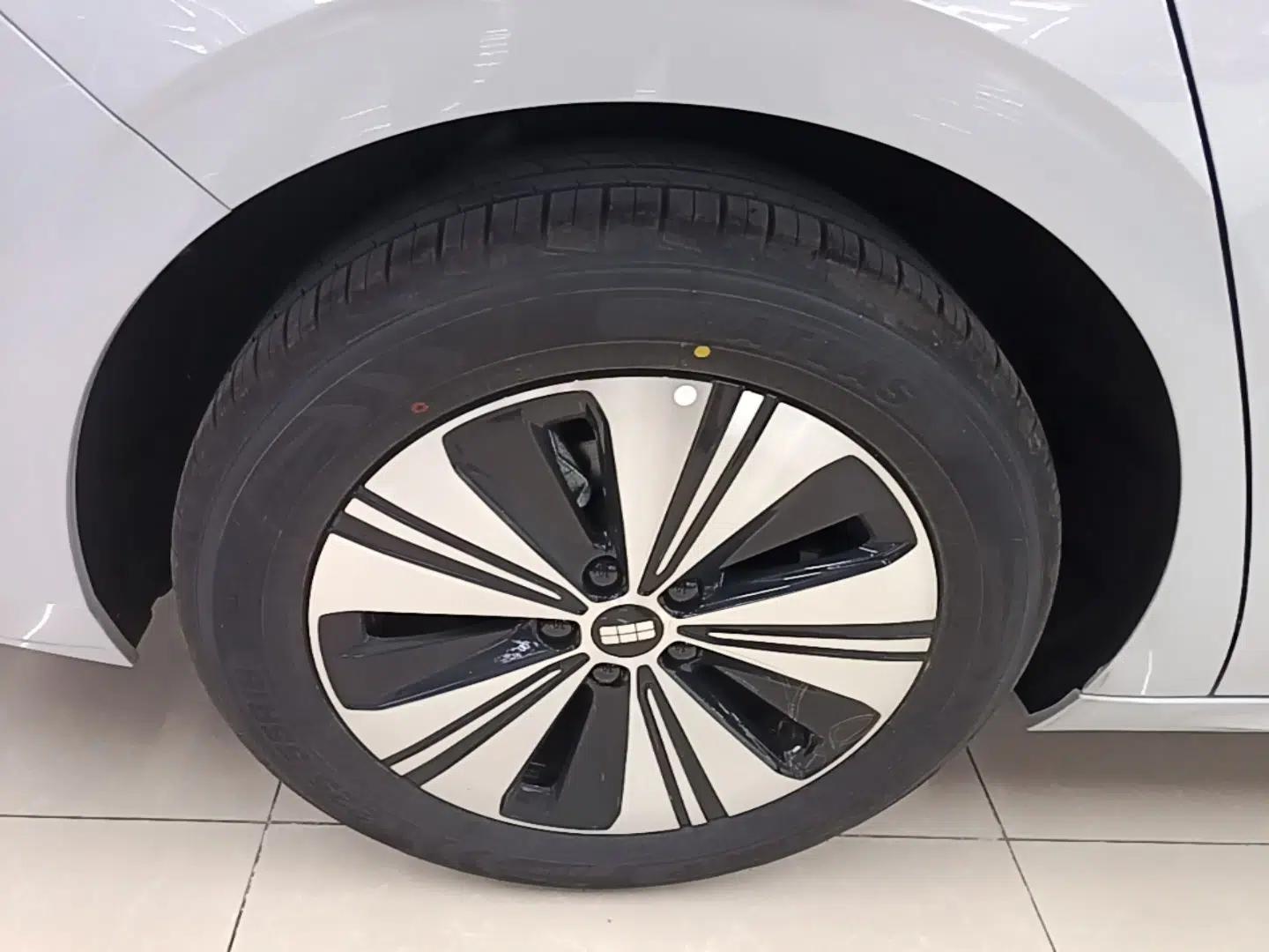 Geely Galaxy A7 2025 Model EM-i 150km Exploration+ Edition — миниатюра 16