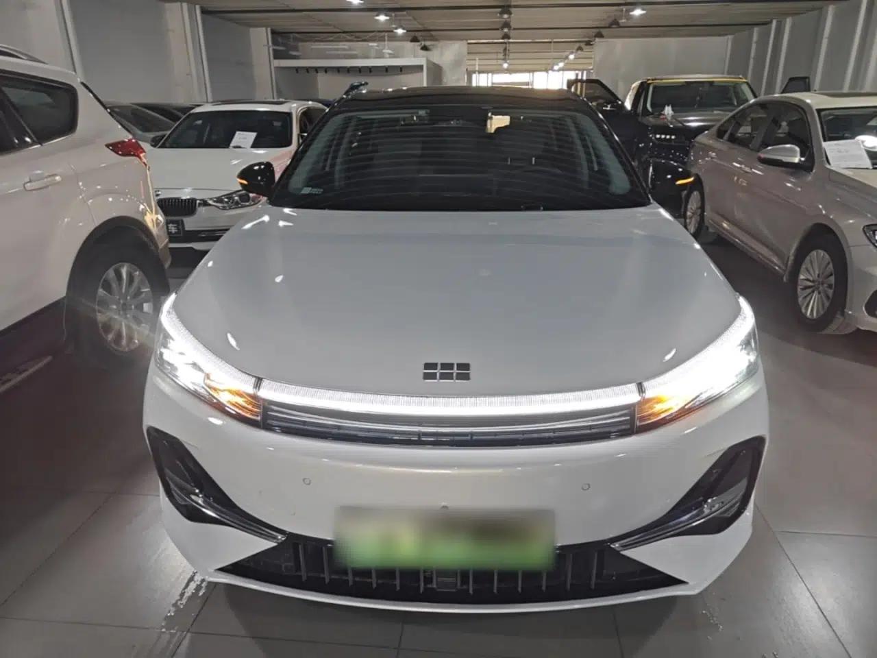 Geely Galaxy A7 2025 Model EM-i 150km Starship Edition — миниатюра 2