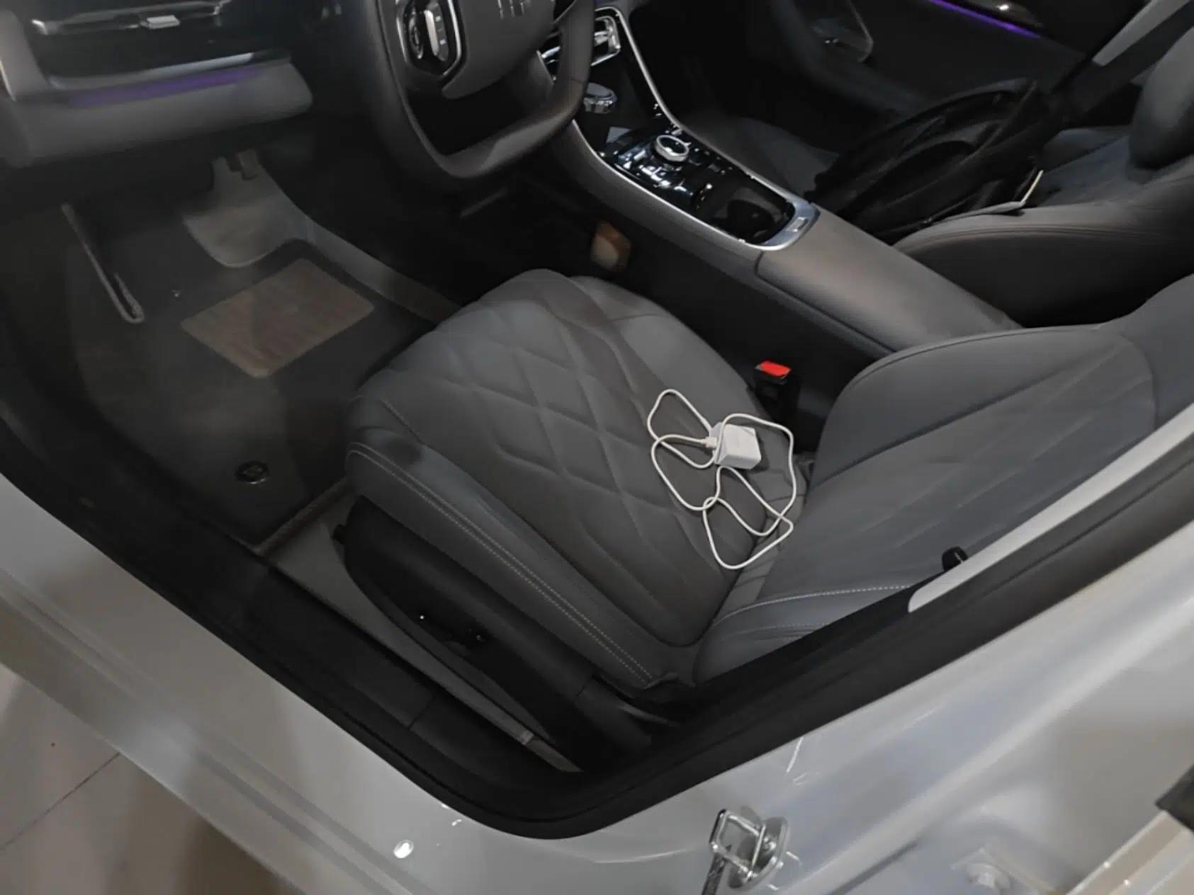 Geely Galaxy A7 2025 Model EM-i 150km Starship Edition — миниатюра 17