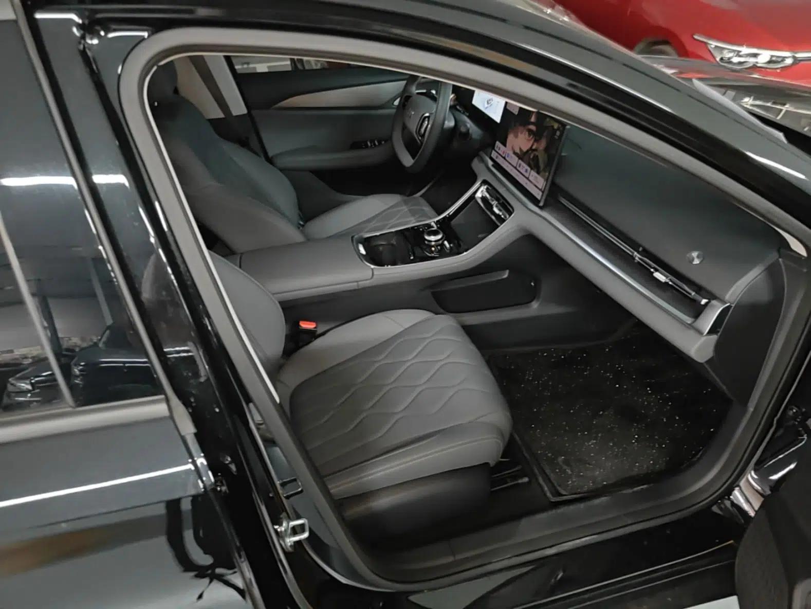 Geely Galaxy A7 2025 Model EM-i 70km Luxury Edition — миниатюра 19
