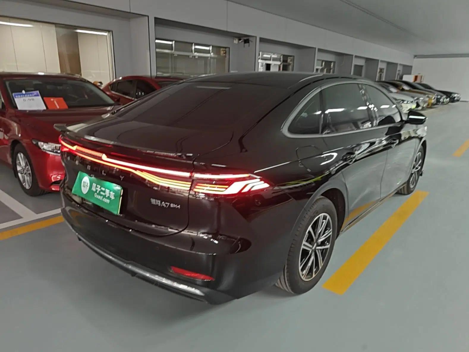 Geely Galaxy A7 2025 Model EM-i 70km Luxury Edition — миниатюра 6