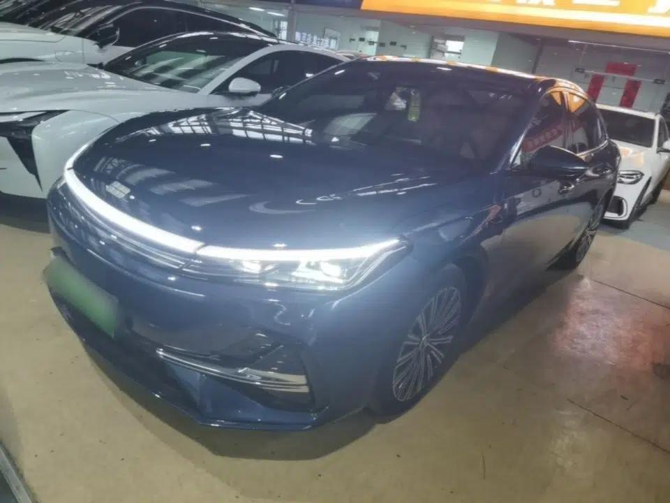 Geely Galaxy A7 2025 Model EM-i 150km Starship Edition — миниатюра 1