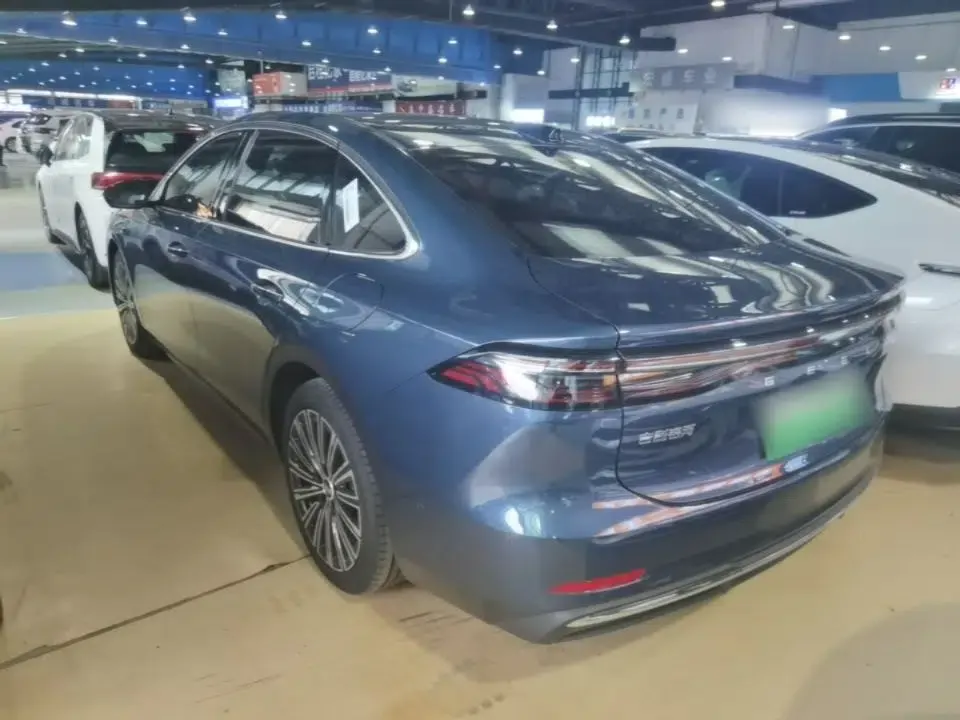 Geely Galaxy A7 2025 Model EM-i 150km Starship Edition — миниатюра 4