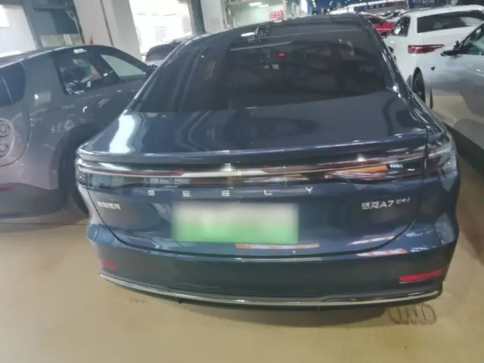 Geely Galaxy A7 2025 Model EM-i 150km Starship Edition — миниатюра 5