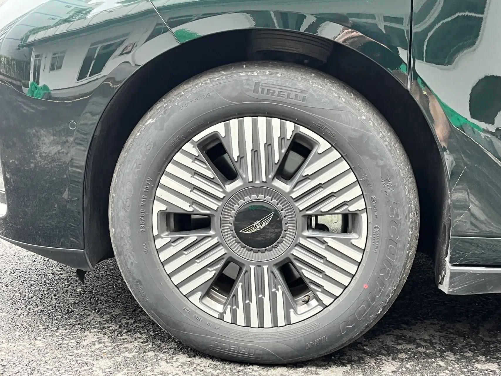 Geely Galaxy LEVC L380 2024 140-Degree 6-Seater All-Wheel-Drive Ultra — миниатюра 17