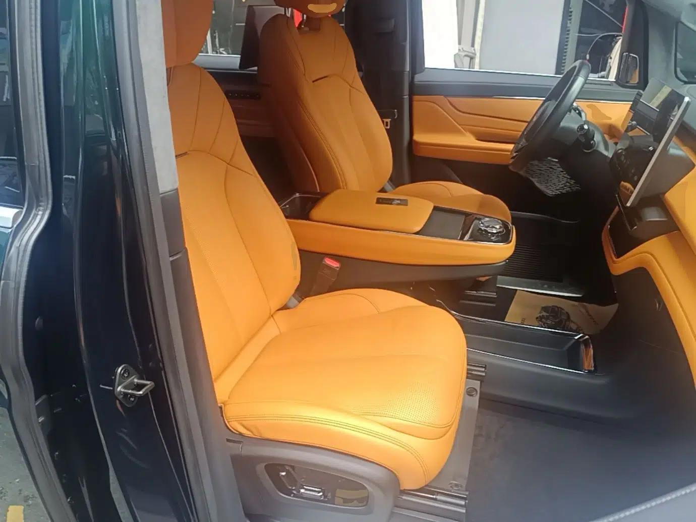 Geely Galaxy LEVC L380 2024 140-Degree 6-Seater All-Wheel-Drive Ultra — миниатюра 26
