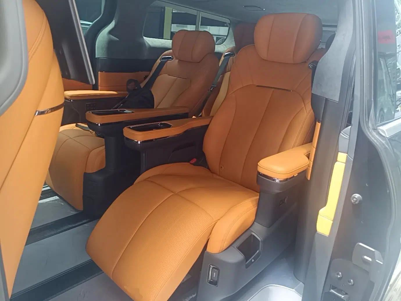 Geely Galaxy LEVC L380 2024 140-Degree 6-Seater All-Wheel-Drive Ultra — миниатюра 27