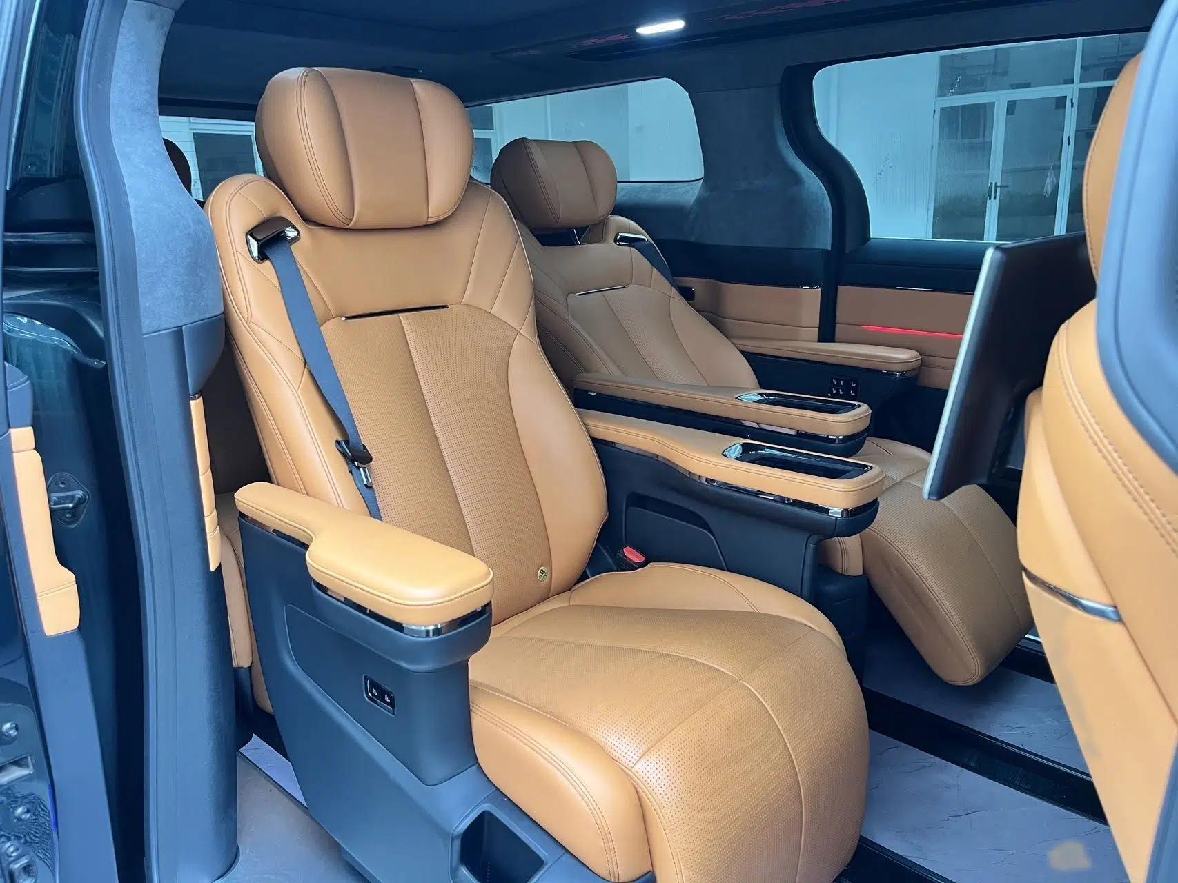 Geely Galaxy LEVC L380 2024 140-Degree 6-Seater All-Wheel-Drive Ultra — миниатюра 35