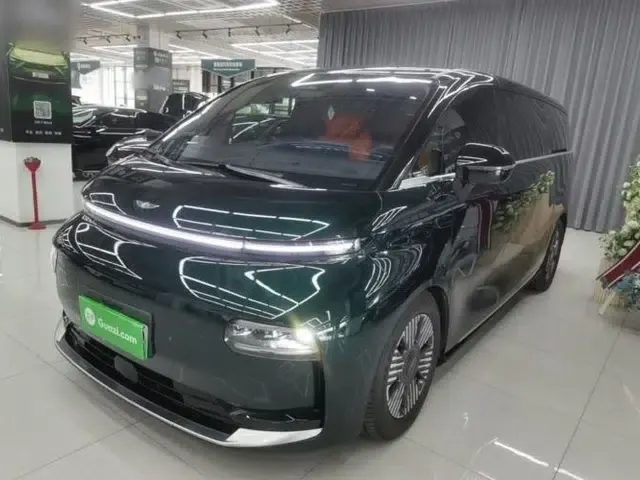 Geely Galaxy LEVC L380 2024 116 Degrees 6 Seats Two-Wheel Drive Pro