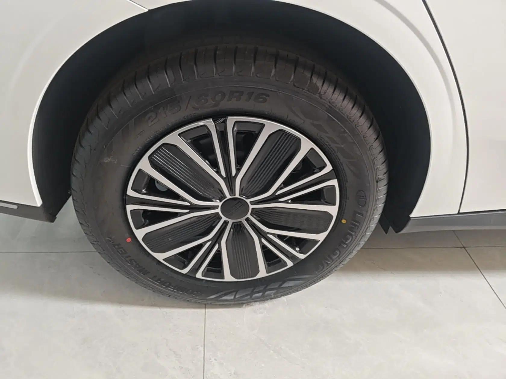Geely Galaxy Stellar 6 2026 Model 60km Free-Style Edition — миниатюра 11