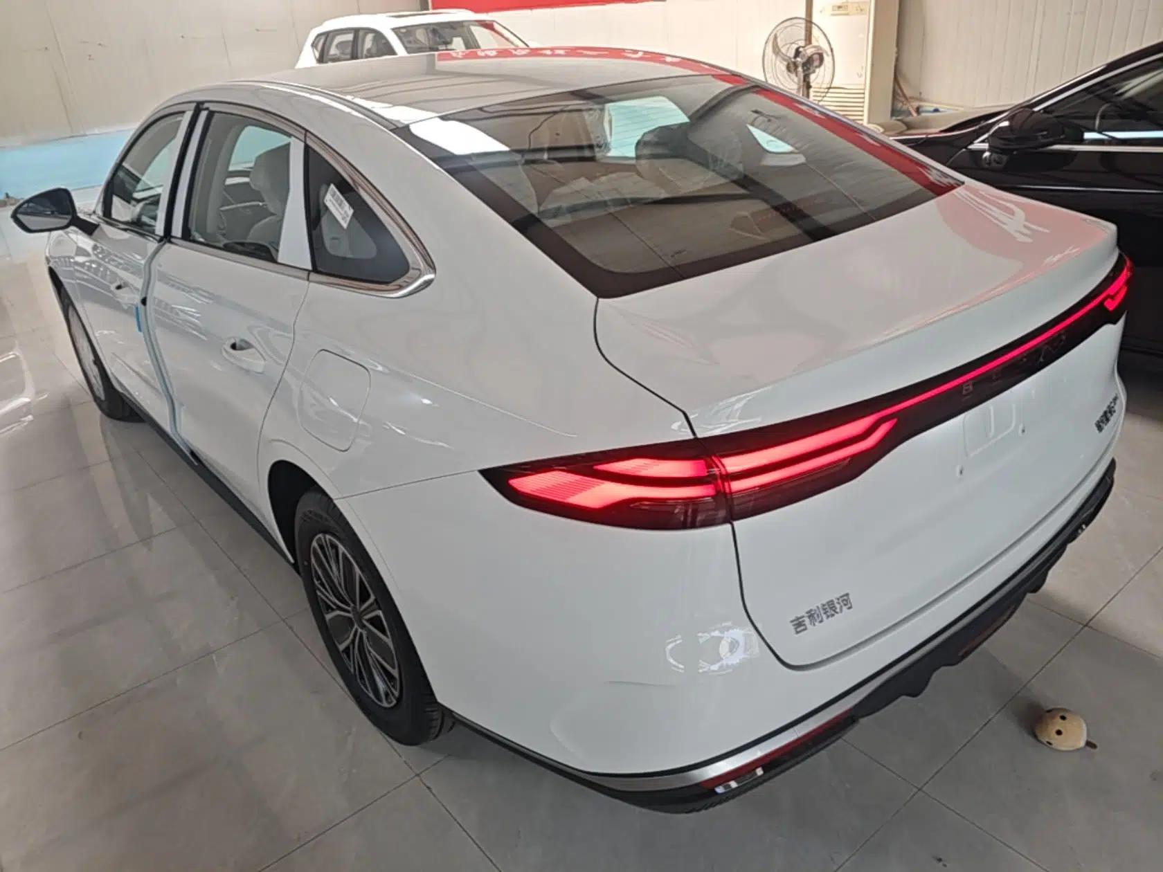 Geely Galaxy Stellar 6 2026 Model 60km Free-Style Edition — миниатюра 4