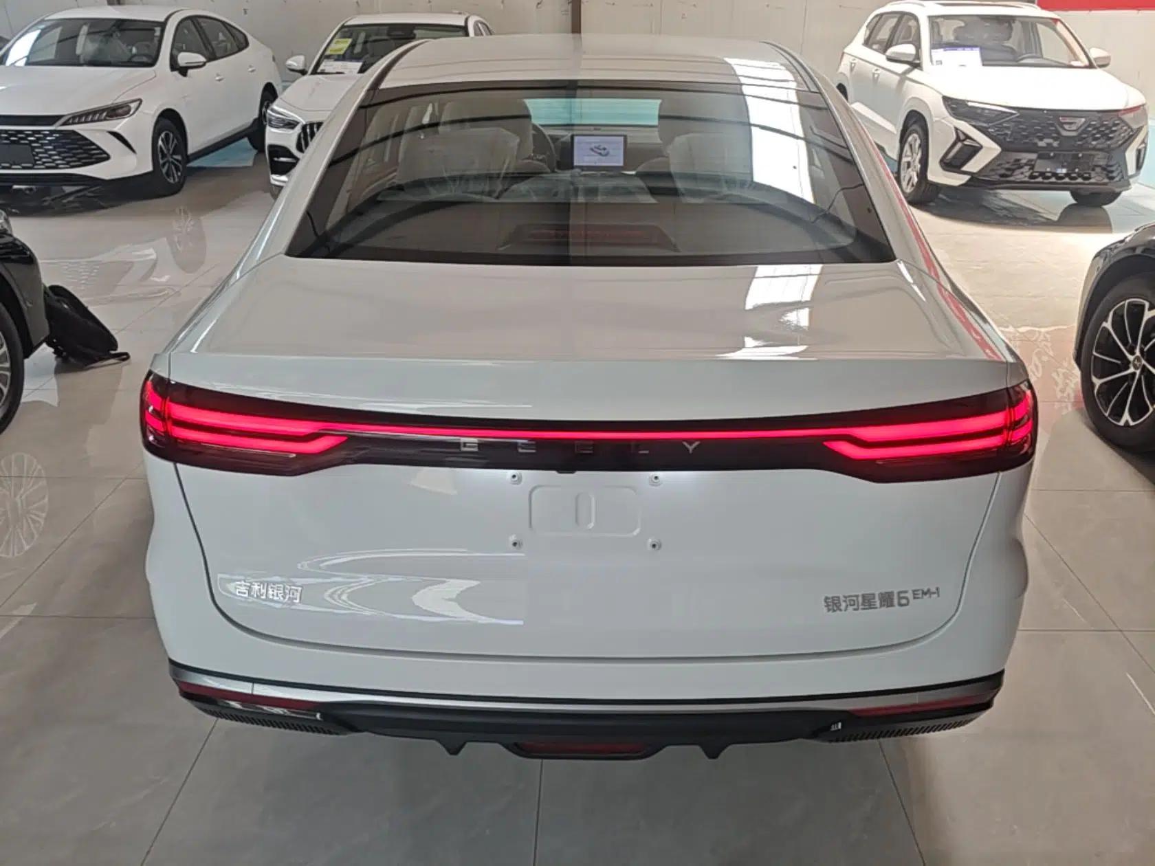 Geely Galaxy Stellar 6 2026 Model 60km Free-Style Edition — миниатюра 5